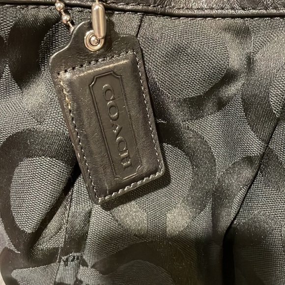 Coach All Black Leather handle Shoulder Bag - Picture 3 of 9